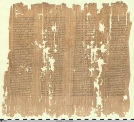 Ein Fragment eines anonymen antiken Kommentars zu Platons Dialog „Theaitetos“ auf einem Papyrus, geschrieben in Hermopolis, Ägypten